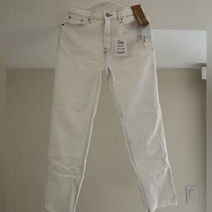 White vintage mom jeans